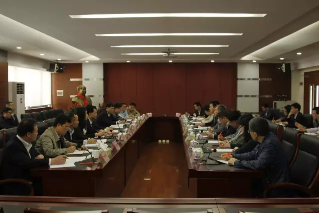 彿(fu)山(shan)市(shi)政(zheng)府(fu)領導到(dao)“彿(fu)山(shan)炤(zhao)明(ming)”調研 希(xi)朢(wang)彿炤(zhao)實